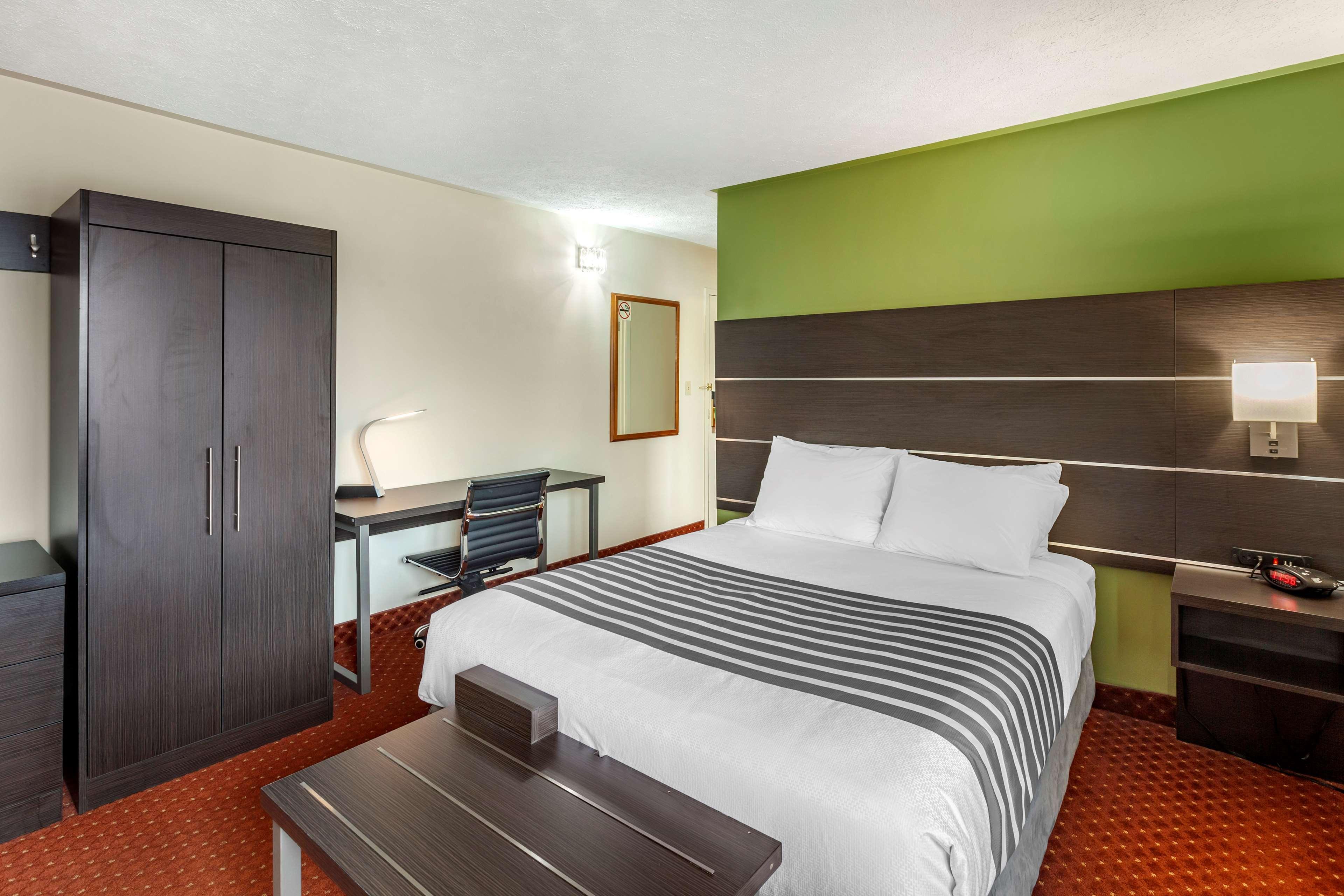 Surestay Plus Hotel By Best Western Kincardine Esterno foto