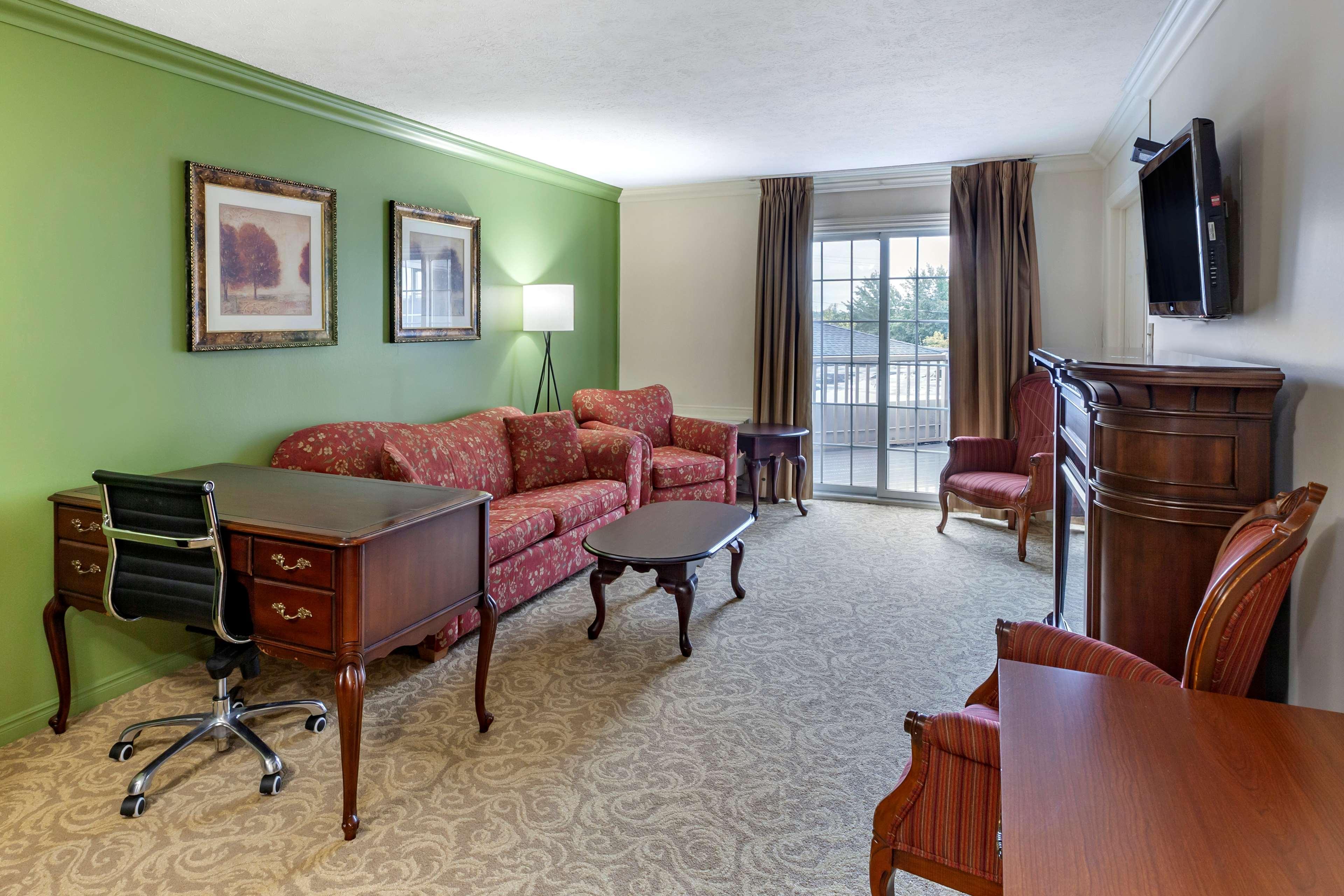 Surestay Plus Hotel By Best Western Kincardine Esterno foto